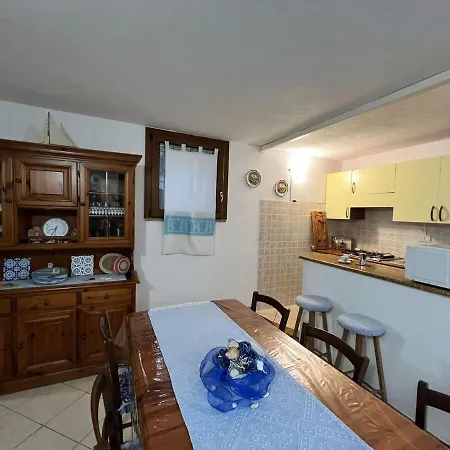 Eden 2 Minutes From The Beach, First Floor *