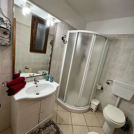 Eden 2 Minutes From The Beach, First Floor Fertilia