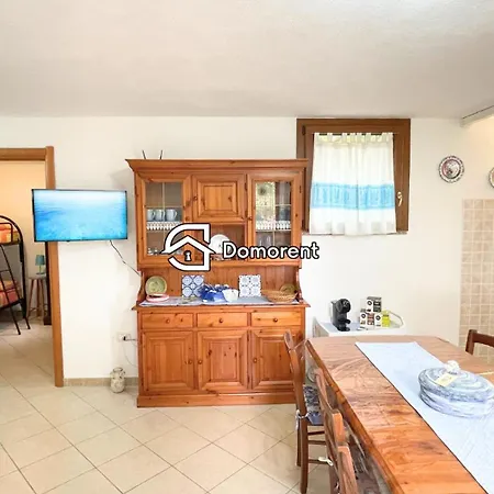 Eden 2 Minutes From The Beach, First Floor Prázdninový dům Fertilia