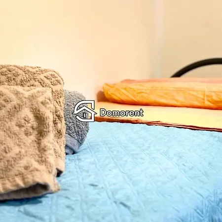 Eden 2 Minutes From The Beach, First Floor Ferienhaus