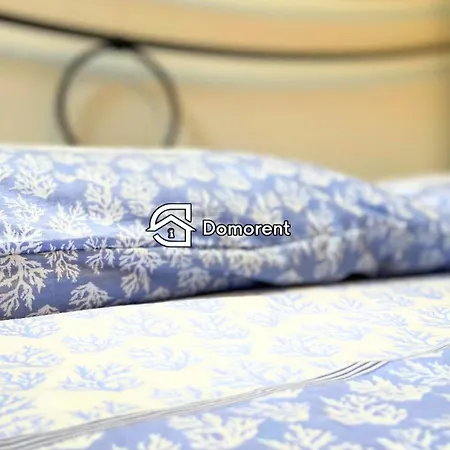 Eden 2 Minutes From The Beach, First Floor Ferienhaus