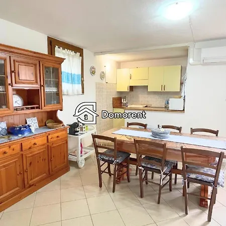 Ferienhaus Eden 2 Minutes From The Beach, First Floor *