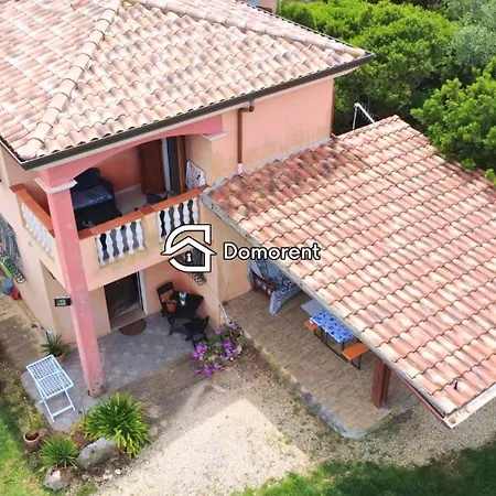 Eden 2 Minutes From The Beach, First Floor Ferienhaus *