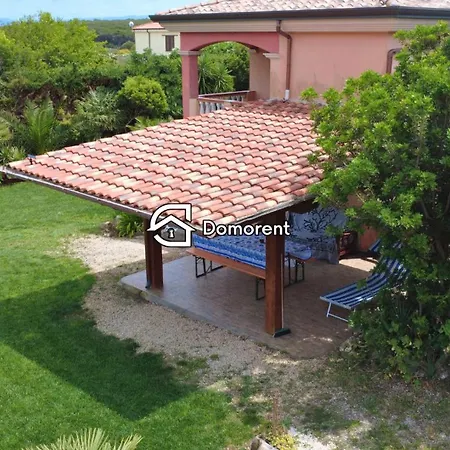 Eden 2 Minutes From The Beach, First Floor